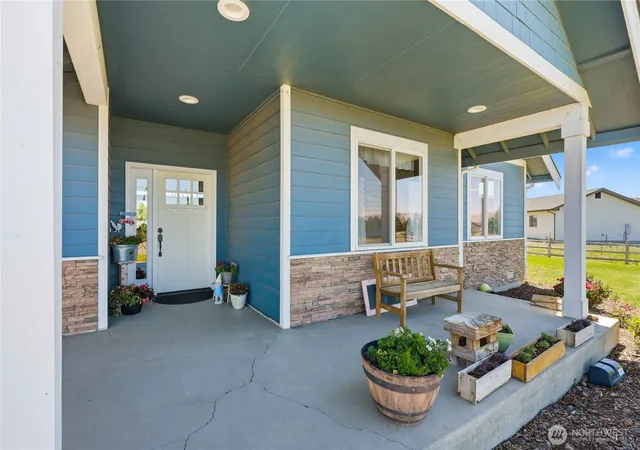 Photo 3 of Single family home for sale at 60 Trinity Ln, Ellensburg, WA 98926 | MLS# NWM2550149 | Listing updated on 2026-09-25