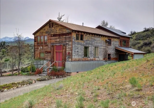 Photo 2 of Single family home for sale at 625 A/b Twisp Winthrop Eastside Rd, Winthrop, WA 98862 | MLS# NWM2550177 | Listing updated on 2026-09-22