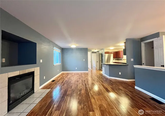Photo 4 of Condo for sale at 10453 1st Avenue SW, Burien, WA 98146 | MLS# NWM2550201 | Listing updated on 2026-09-22