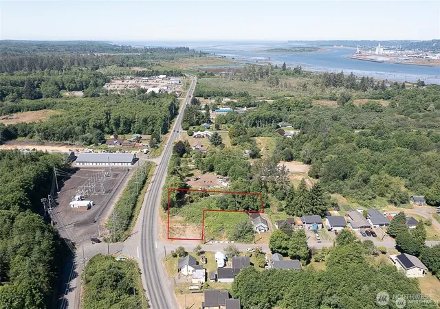 Photo 3 of Sale Pending at 2019 Harding Rd, Aberdeen, WA 98520 | MLS# NWM2550241 | Listing updated on 2026-09-25
