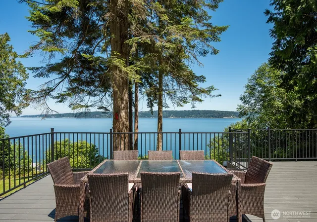 Photo 3 of Single family home for sale at 3365 Shoreline Dr, Camano Island, WA 98282 | MLS# NWM2550317 | Listing updated on 2026-09-22