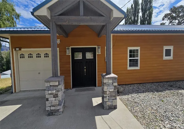 Photo 1 of Single family home for sale at 33340 Us Hwy 97, Oroville, WA 98844 | MLS# NWM2550489 | Listing updated on 2026-09-22