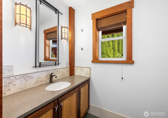 Photo 3 of Single family home for sale at 45192 N Brooks Rd, Concrete, WA 98237 | MLS# NWM2550610 | Listing updated on 2026-09-22