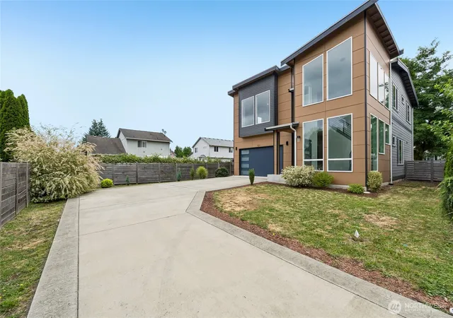 Photo 2 of Sale Pending at 121 Palisades Pl, Pacific, WA 98047 | MLS# NWM2550614 | Listing updated on 2026-09-25