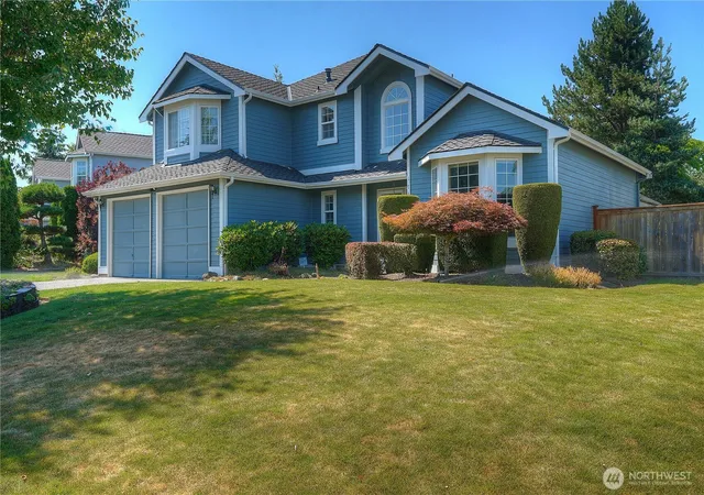Photo 2 of Single family home for sale at 176 Eagle Ridge Dr E, Puyallup, WA 98374 | MLS# NWM2550819 | Listing updated on 2026-09-21