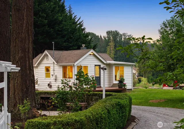 Photo 3 of Single family home for sale at 17800 185th Avenue NE, Woodinville, WA 98072 | MLS# NWM2550834 | Listing updated on 2026-09-22