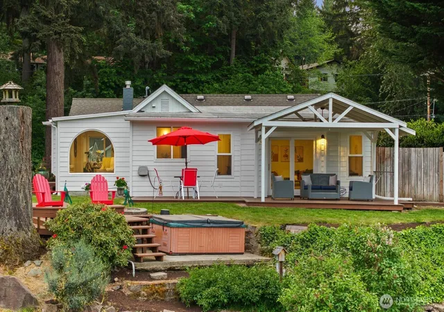 Photo 4 of Single family home for sale at 17800 185th Avenue NE, Woodinville, WA 98072 | MLS# NWM2550834 | Listing updated on 2026-09-22