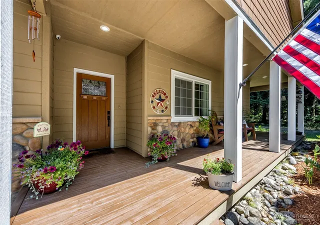 Photo 4 of Single family home for sale at 15330 159th Lane SE, Yelm, WA 98597 | MLS# NWM2550858 | Listing updated on 2026-09-22