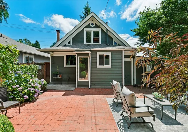 Photo 2 of Single family home for sale at 1010 S Director St, Seattle, WA 98108 | MLS# NWM2550943 | Listing updated on 2026-09-22