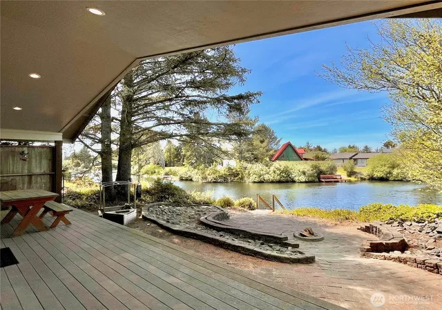 Photo 3 of Single family home for sale at 137 N Razor Clam Dr Sw, Ocean Shores, WA 98569 | MLS# NWM2551005 | Listing updated on 2026-09-28