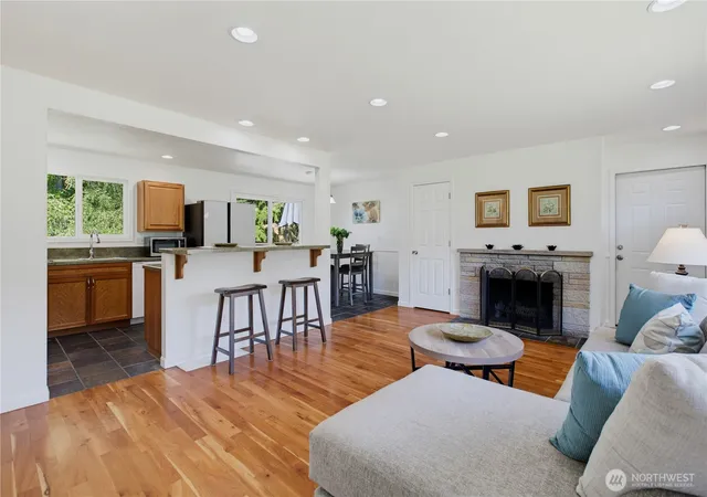 Photo 3 of Single family home for sale at 11267 145th Avenue Se, Renton, WA 98059 | MLS# NWM2551006 | Listing updated on 2026-09-22