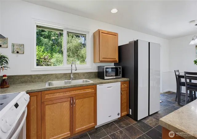 Photo 3 of Single family home for sale at 11267 145th Avenue SE, Renton, WA 98059 | MLS# NWM2551006 | Listing updated on 2026-09-22