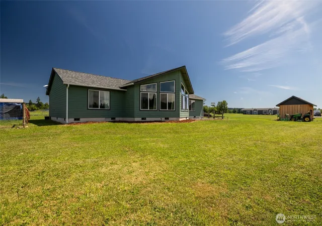 Photo 2 of Single family home for sale at 125 Apple Tree Ln, Onalaska, WA 98570 | MLS# NWM2551252 | Listing updated on 2026-09-22