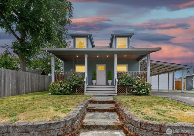 Photo 1 of Sale Pending at 1044 Park St, Woodland, WA 98674 | MLS# NWM2551334 | Listing updated on 2026-09-25