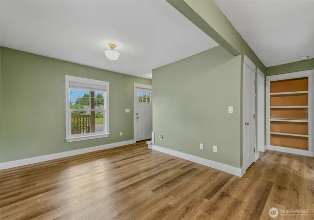 Photo 4 of Sale Pending at 1044 Park St, Woodland, WA 98674 | MLS# NWM2551334 | Listing updated on 2026-09-25