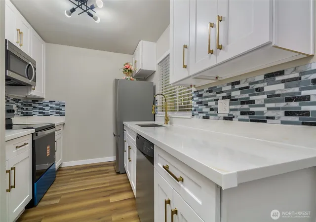 Photo 4 of Condo for sale at 4805 180th Street SW #F102, Lynnwood, WA 98037 | MLS# NWM2551340 | Listing updated on 2026-09-29