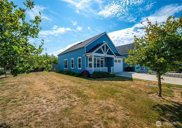 Photo 3 of Single family home for sale at 4780 Spring Brk St, Bellingham, WA 98226 | MLS# NWM2551485 | Listing updated on 2026-10-24