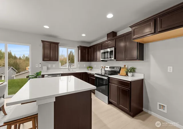 Photo 4 of Single family home for sale at 4466 74th Drive NE, Marysville, WA 98270 | MLS# NWM2551502 | Listing updated on 2026-10-02