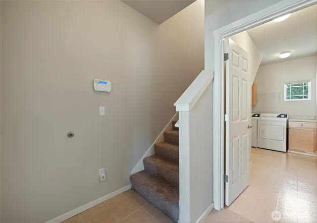 Photo 4 of Townhouse for sale at 906 6th Avenue #C, Tacoma, WA 98405 | MLS# NWM2551529 | Listing updated on 2026-09-22