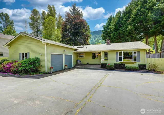 Photo 4 of Land for sale at 975 Front St S, Issaquah, WA 98027 | MLS# NWM2551552 | Listing updated on 2026-09-22