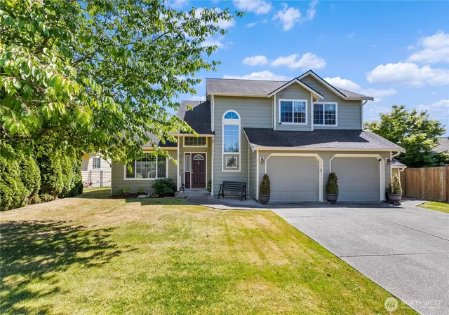 Photo 1 of Single family home for sale at 2100 Fowler Pl, Mount Vernon, WA 98274 | MLS# NWM2551570 | Listing updated on 2026-09-30