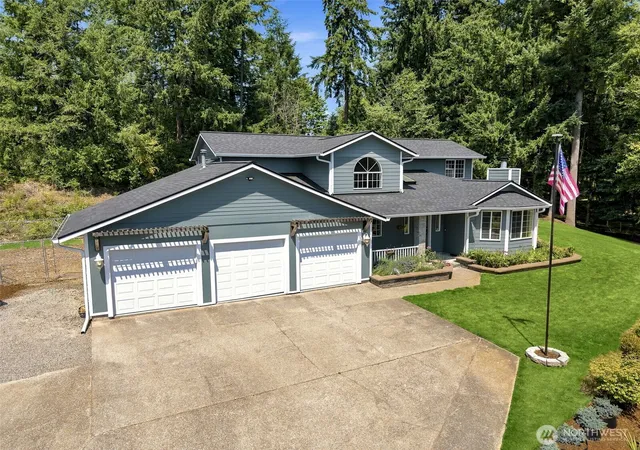 Photo 2 of Sale Pending at 10234 46th Avenue Se, Olympia, WA 98513 | MLS# NWM2551605 | Listing updated on 2026-10-01