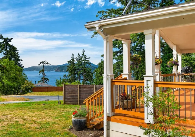 Photo 4 of Manufactured home for sale at 7404 Guemes Pl, Anacortes, WA 98221 | MLS# NWM2551688 | Listing updated on 2026-09-22