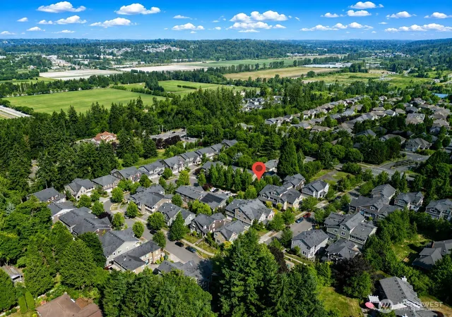 Photo 4 of Townhouse for sale at 11518 157th Court NE, Redmond, WA 98052 | MLS# NWM2551695 | Listing updated on 2026-09-29