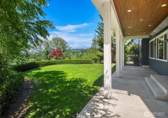 Photo 2 of Sale Pending at 13907 Se 81st Place, Renton, WA 98059 | MLS# NWM2551836 | Listing updated on 2026-09-29