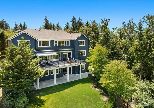 Photo 3 of Sale Pending at 13907 Se 81st Place, Renton, WA 98059 | MLS# NWM2551836 | Listing updated on 2026-09-29