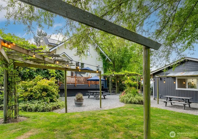 Photo 3 of Sale Pending at 21895 Cedardale Rd, Mount Vernon, WA 98274 | MLS# NWM2552003 | Listing updated on 2026-09-25