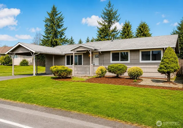 Photo 1 of Single family home for sale at 11818 Se 170th Place, Renton, WA 98058 | MLS# NWM2552044 | Listing updated on 2026-10-02