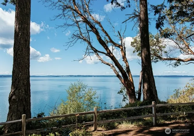 Photo 3 of Single family home for sale at 725 N Sunset Dr, Camano Island, WA 98282 | MLS# NWM2552162 | Listing updated on 2026-09-22