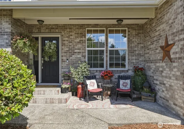 Photo 2 of Single family home for sale at 3028 Amhurst St Se, Olympia, WA 98501 | MLS# NWM2552201 | Listing updated on 2026-09-22