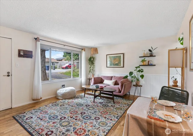 Photo 3 of Sale Pending at 20819 63rd Avenue W, Lynnwood, WA 98036 | MLS# NWM2552233 | Listing updated on 2026-09-25
