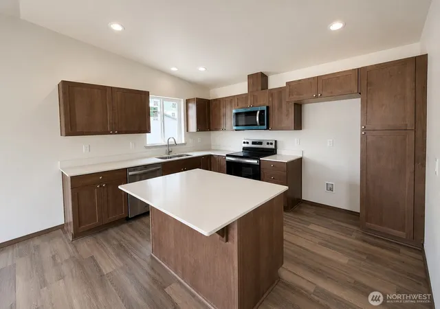 Photo 3 of Single family home for sale at 1576 6th Street Se, East Wenatchee, WA 98802 | MLS# NWM2552278 | Listing updated on 2026-09-22