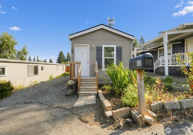 Photo 1 of Manufactured home for sale at 23708 Locust Way #43, Bothell, WA 98021 | MLS# NWM2552288 | Listing updated on 2026-09-22