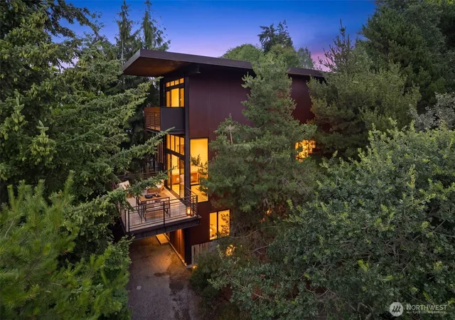 Photo 1 of Sale Pending at 1701 33rd Avenue, Seattle, WA 98122 | MLS# NWM2552297 | Listing updated on 2026-10-01