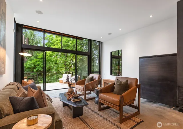 Photo 4 of Sale Pending at 1701 33rd Avenue, Seattle, WA 98122 | MLS# NWM2552297 | Listing updated on 2026-10-01