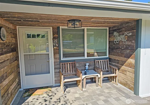 Photo 3 of Single family home for sale at 2024 Lorraine Dr SE, Olympia, WA 98501 | MLS# NWM2552465 | Listing updated on 2026-09-22