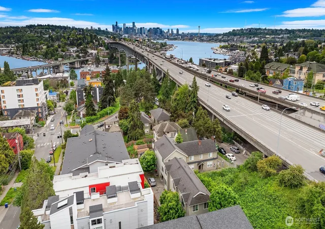 Photo 19 of Multi family home for sale at 4218 Pasadena Pl NE, Seattle, WA 98105 | MLS# NWM2552535 | Listing updated on 2026-10-06