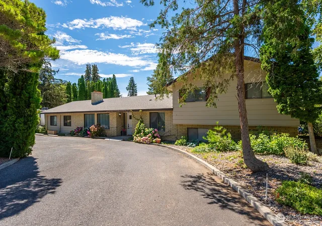 Photo 1 of Single family home for sale at 5255 Nw Painted Hills Dr, Ephrata, WA 98823 | MLS# NWM2552586 | Listing updated on 2026-09-25