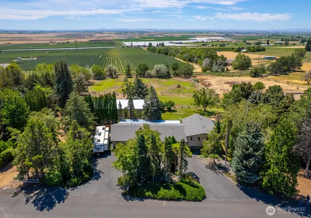 Photo 3 of Single family home for sale at 5255 NW Painted Hills Dr, Ephrata, WA 98823 | MLS# NWM2552586 | Listing updated on 2026-09-25