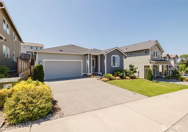 Photo 1 of Single family home for sale at 909 Timberline Ave, Bremerton, WA 98312 | MLS# NWM2552624 | Listing updated on 2026-10-15