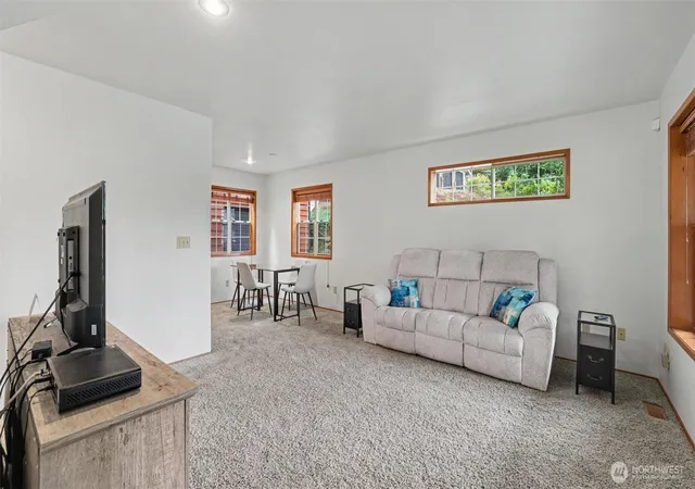 Photo 3 of Single family home for sale at 14422 200th Avenue Se, Renton, WA 98059 | MLS# NWM2552830 | Listing updated on 2026-09-22