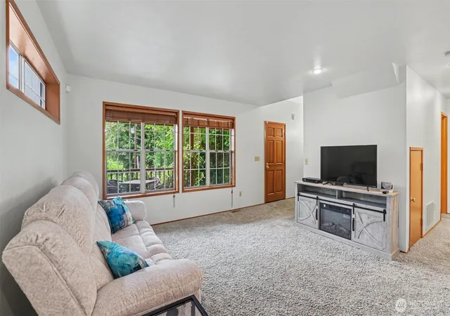 Photo 3 of Single family home for sale at 14422 200th Avenue SE, Renton, WA 98059 | MLS# NWM2552830 | Listing updated on 2026-09-22