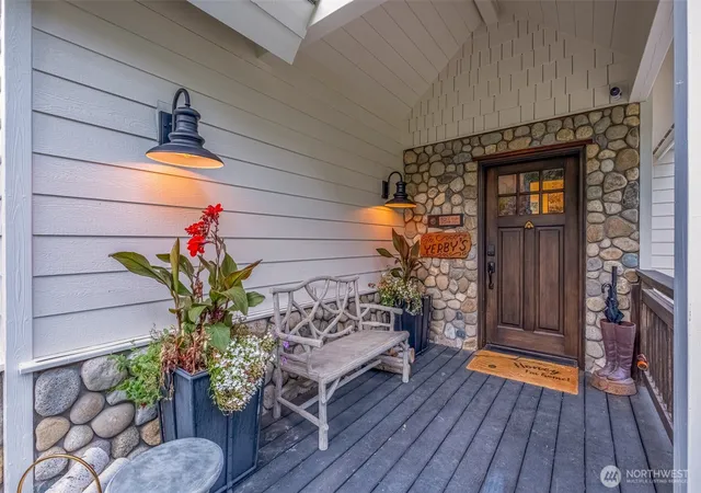 Photo 3 of Single family home for sale at 184 Eagle Pl, Leavenworth, WA 98826 | MLS# NWM2552989 | Listing updated on 2026-09-22