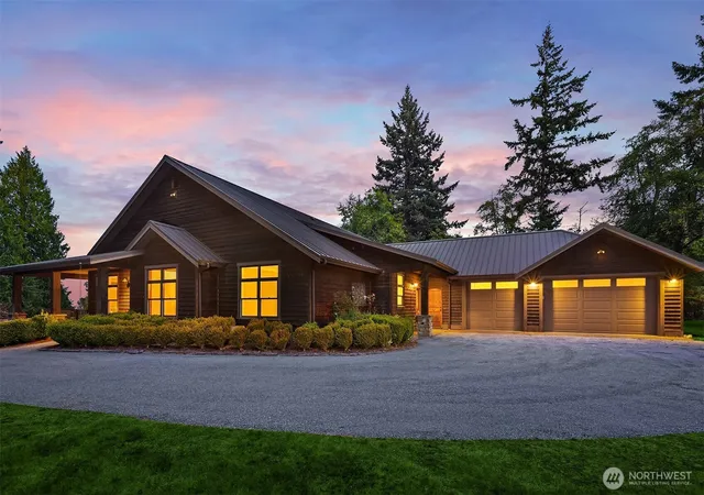 Photo 2 of Single family home for sale at 6754 Owl Ln, Clinton, WA 98236 | MLS# NWM2553092 | Listing updated on 2026-09-22