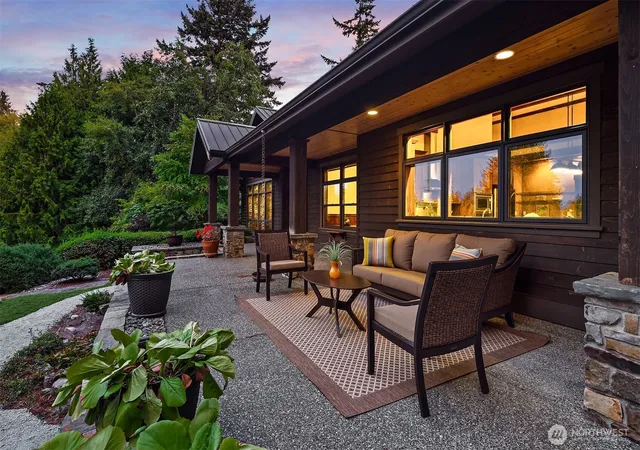 Photo 3 of Single family home for sale at 6754 Owl Ln, Clinton, WA 98236 | MLS# NWM2553092 | Listing updated on 2026-09-22