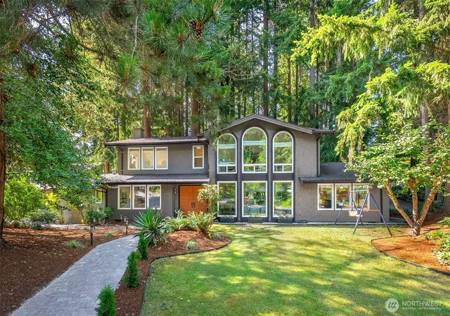 Photo 1 of Single family home for sale at 901 Brentwood Pl, Everett, WA 98203 | MLS# NWM2553115 | Listing updated on 2026-09-22